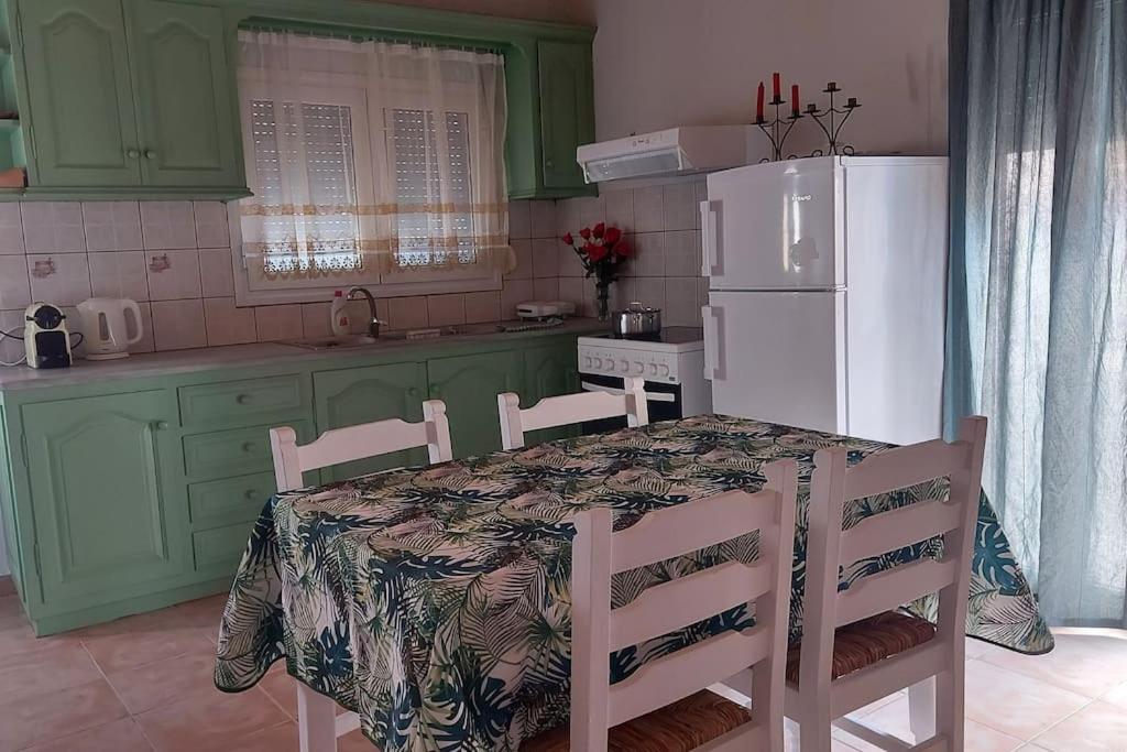 Colorful 2-Bedroom House In ไกออส ภายนอก รูปภาพ